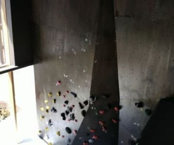 建築家隈研吾氏の設計による雲の上の図書館の2階の部屋