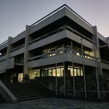 瀬戸内の名建築の一つ建築家芦原義信による旧香川県立図書館