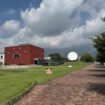 瀬戸内の名建築の一つ建築家磯崎新による奈義町現代美術館