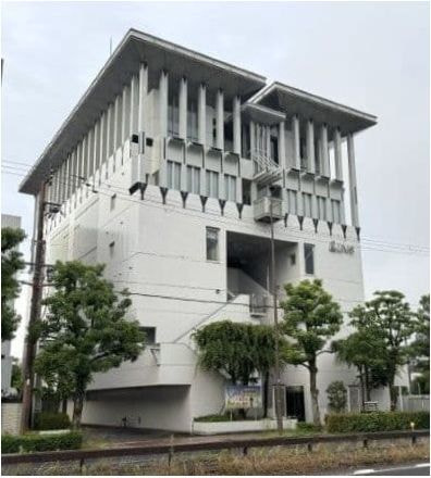 建築家高松伸によるLINKSの建物写真