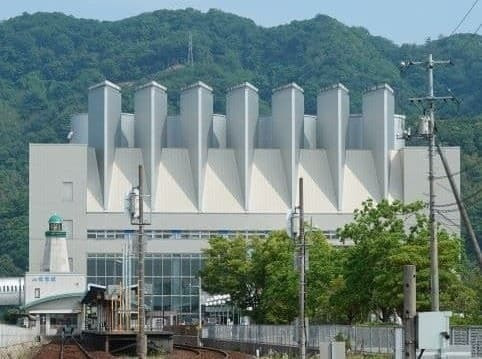 建築家高松伸によるみなと堺交流館