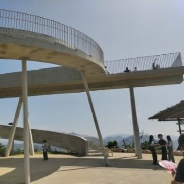 瀬戸内の名建築の一つ建築家青木淳によるPEAK